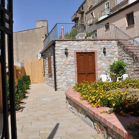 Villetta In Centro Storico Caccamo Exterior foto